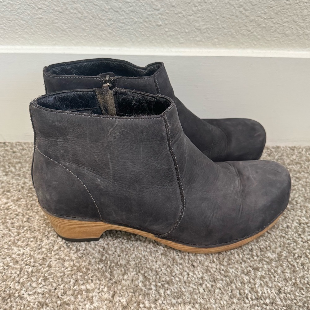 Dansko Maria Leather Milled Nubuck Ankle Boots Grey Black Western Fall Boho
